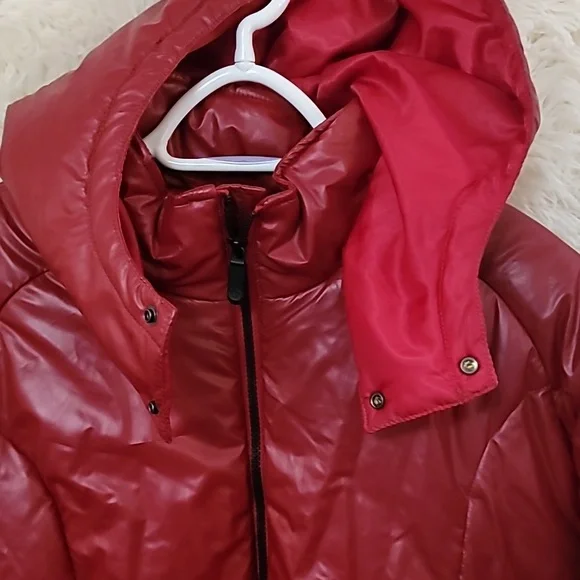 True Religion, Mens, Red Puffer Jacket - Picture 3 of 10